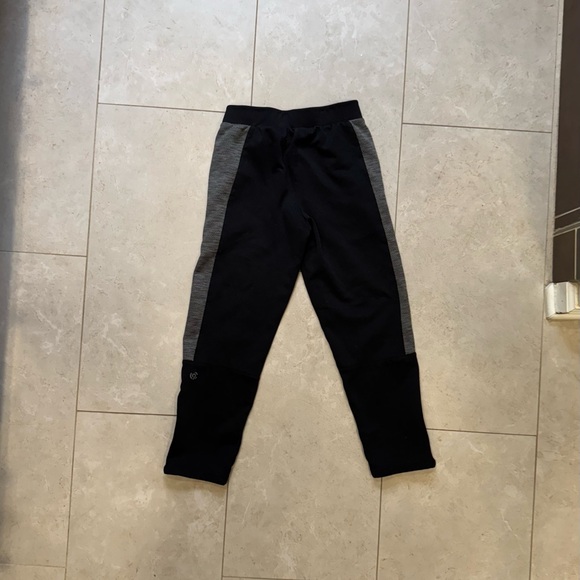 Boys size 8-10 Black Jogging pants with zippers at the ankles - Picture 4 of 6